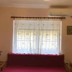 Itan\'S Apartment-Lovely Guest Apartment In Center